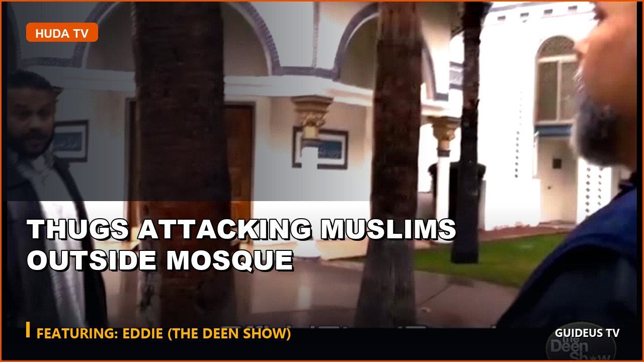Thugs Attacking Muslims Outside Mosque